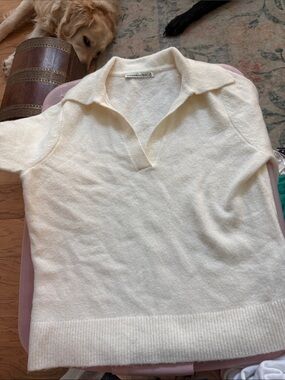 Abercrombie & Fitch Cream V-Neck Short-Sleeve Sweater